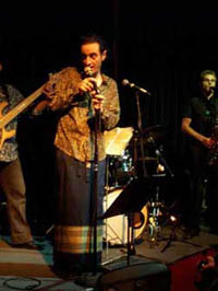 Henry Manetta singing